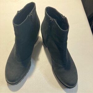 VAGABOND Sz 41 Chunky 3” Heel .75” Platform Suede Ankle Boots